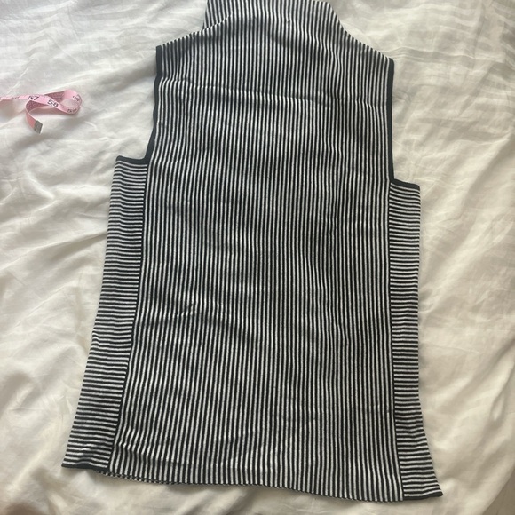 INC INTERNATIONAL Black white striped sleeveless sweater top women's size large - Picture 3 of 5